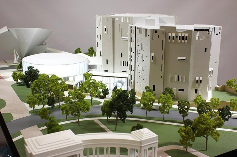 Clear 3d printed addition to the Denver Art Museum designed by Fentress and Machado Silvetti Model of the three phases of the Denver Art Museum